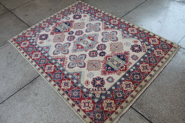 D3271 - Fine Kazak