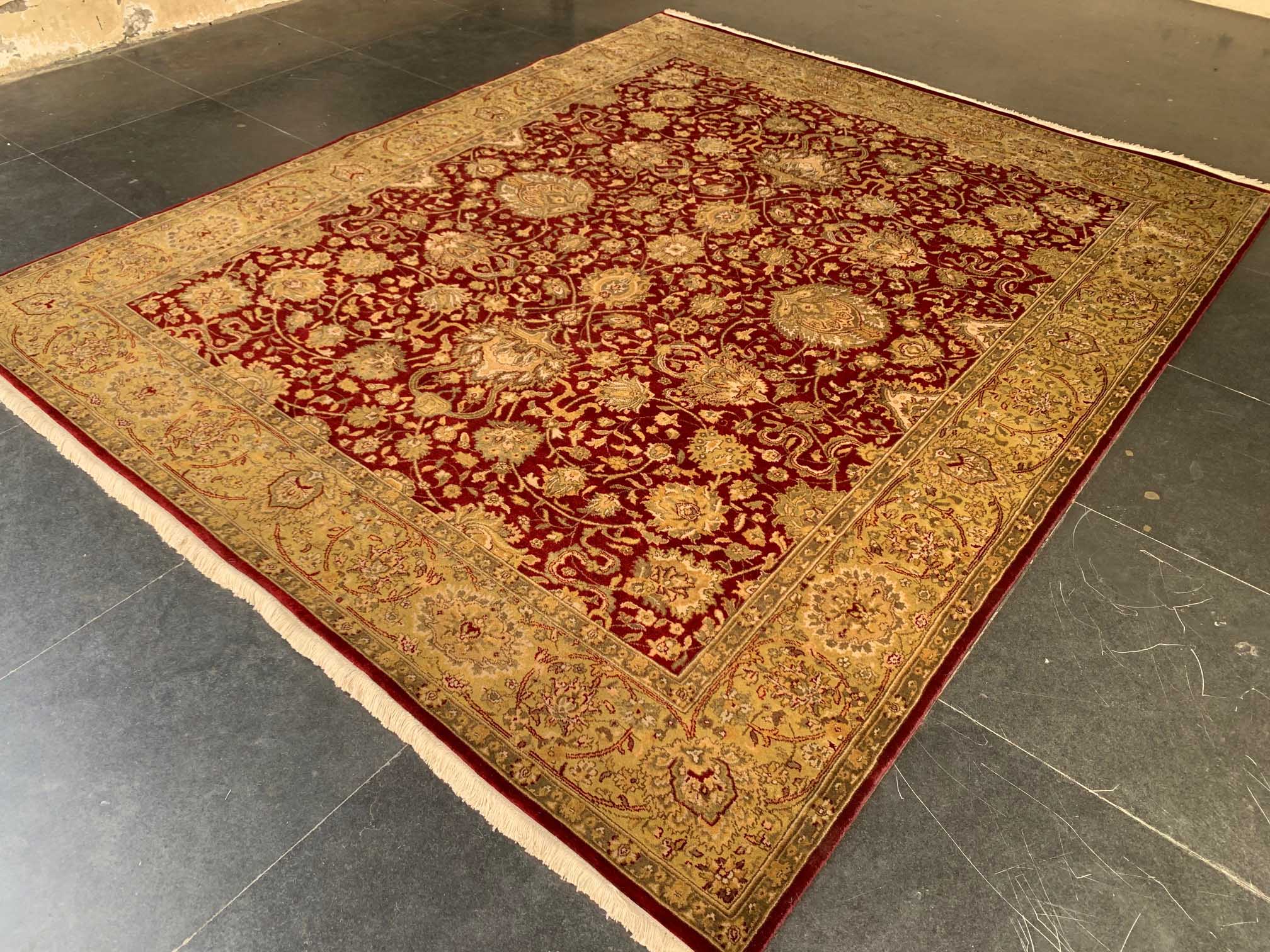 Very Fine Arts and Crafts Carpet – Canadian Rug Traders